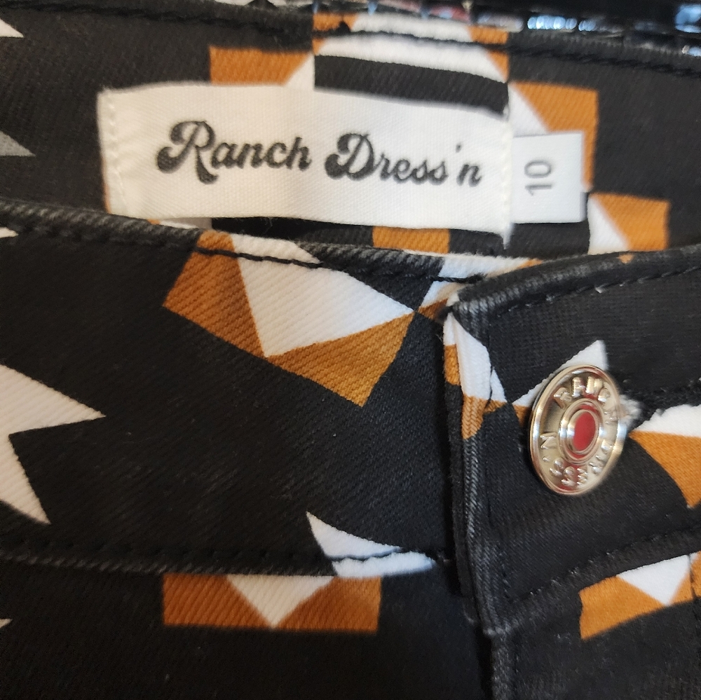 ✨️NWT✨️ Ranch Dress'n High Waist Super Flare Aztec Southwest Jeans, Size 10 - Picture 7 of 9